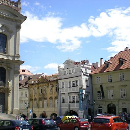 Little Town Budget Hotel Praga Zewnętrze zdjęcie