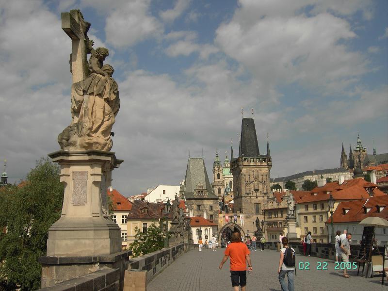 Little Town Budget Hotel Praga Zewnętrze zdjęcie