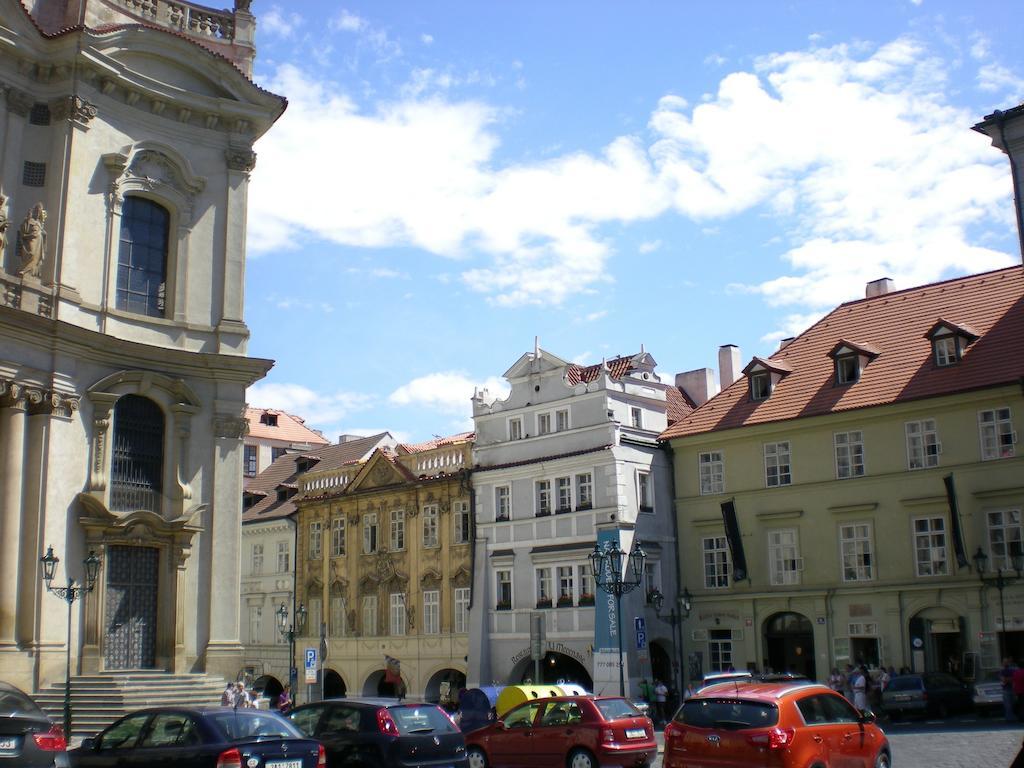 Little Town Budget Hotel Praga Zewnętrze zdjęcie